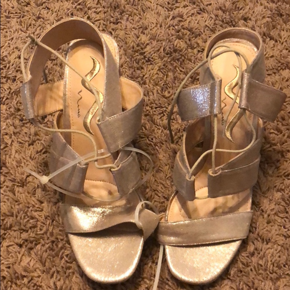 Nina- Gold sandal